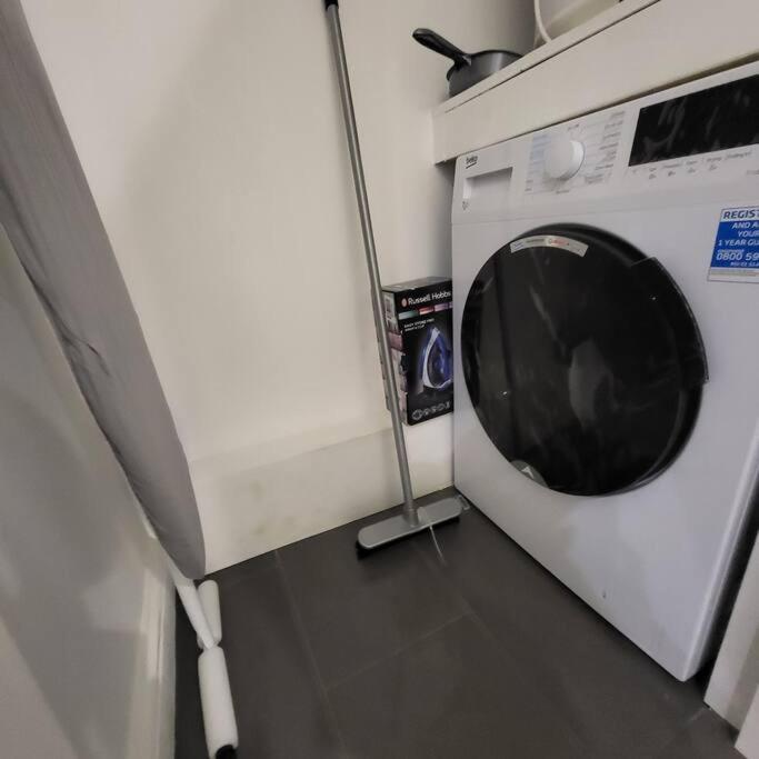 Beautiful Brighton Apartment, 5Min Walk To Beach Exterior photo